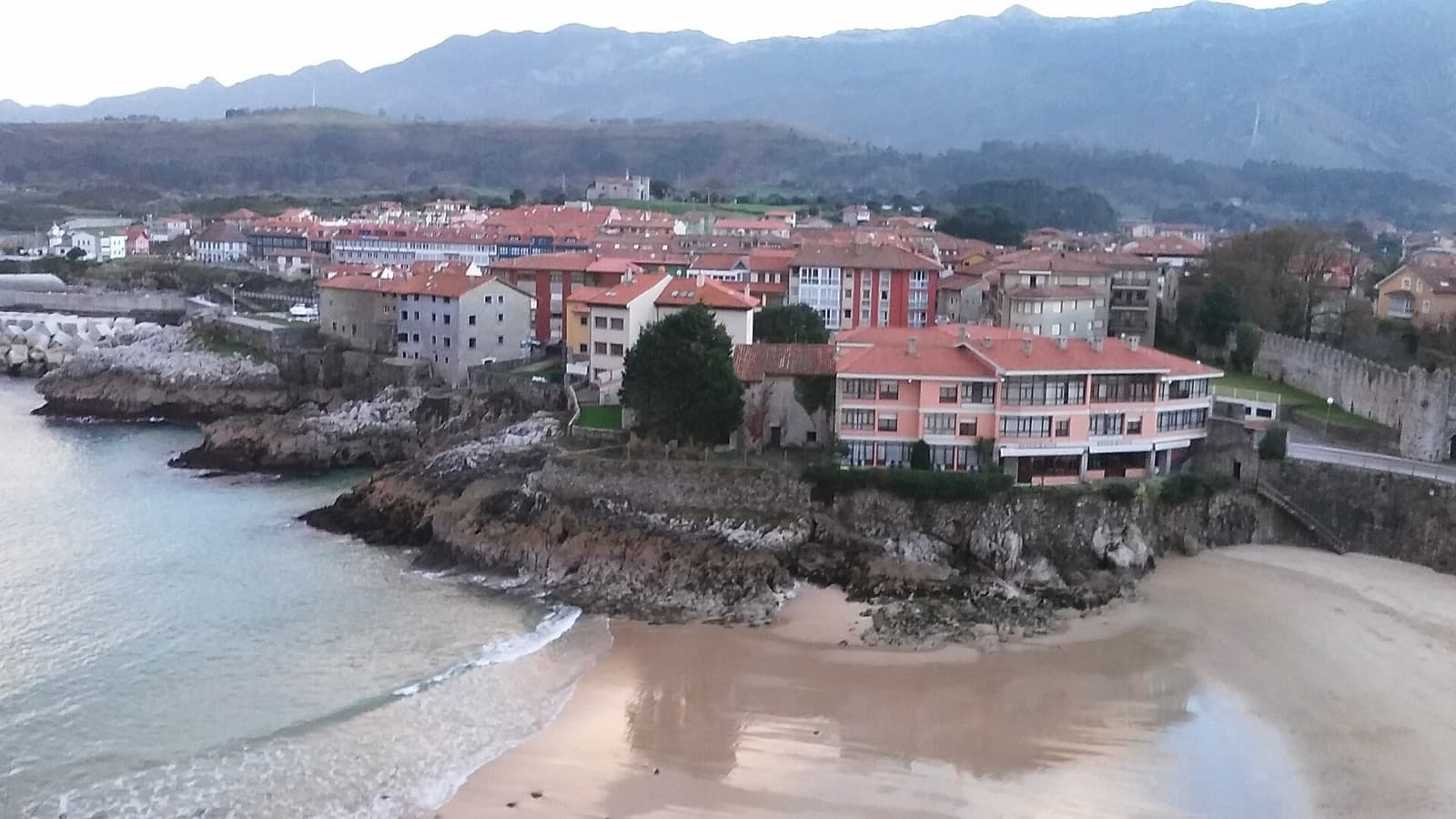 Vacances en famille dans le Nord de l’Espagne (2 adultes + 2 enfants) foto 2